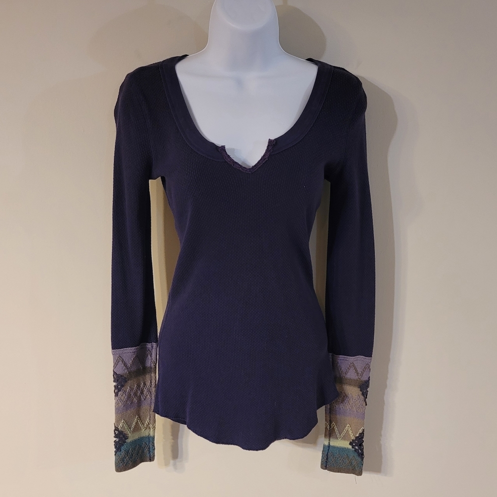 Free People long sleeve purple knitted sleeve top, size small